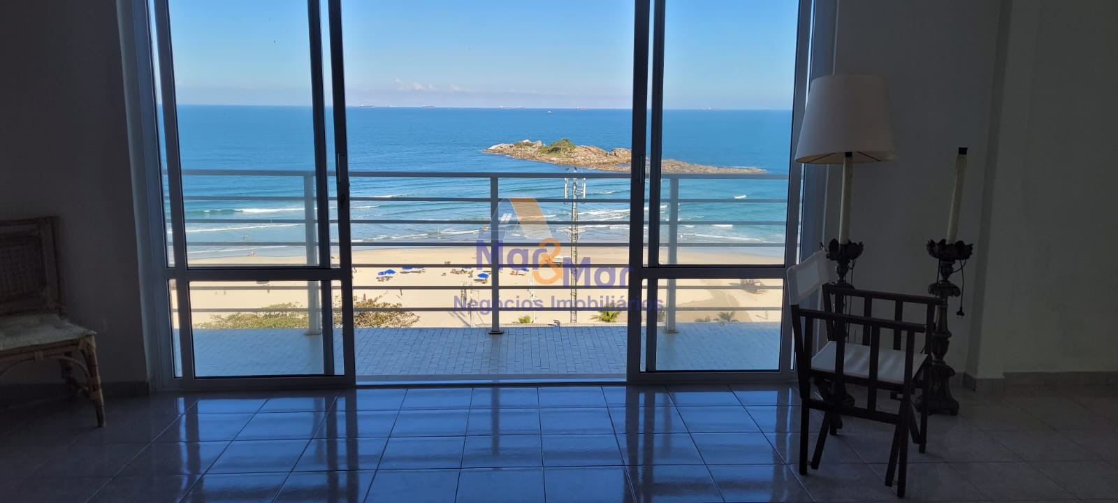 Apartamento Frente ao Mar nas Pitangueiras, Guarujá - SP