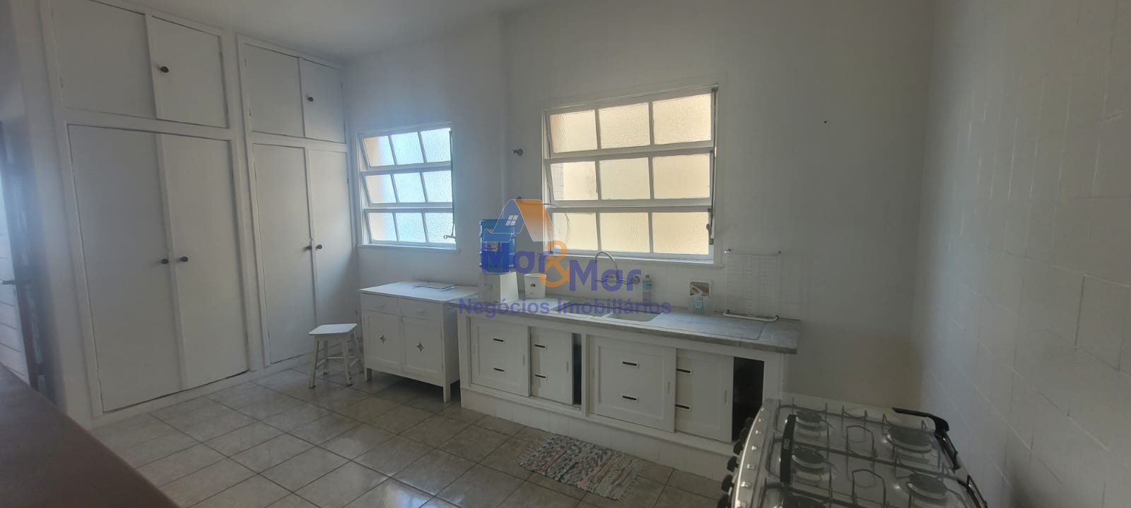 Apartamento Frente ao Mar nas Pitangueiras, Guarujá - SP