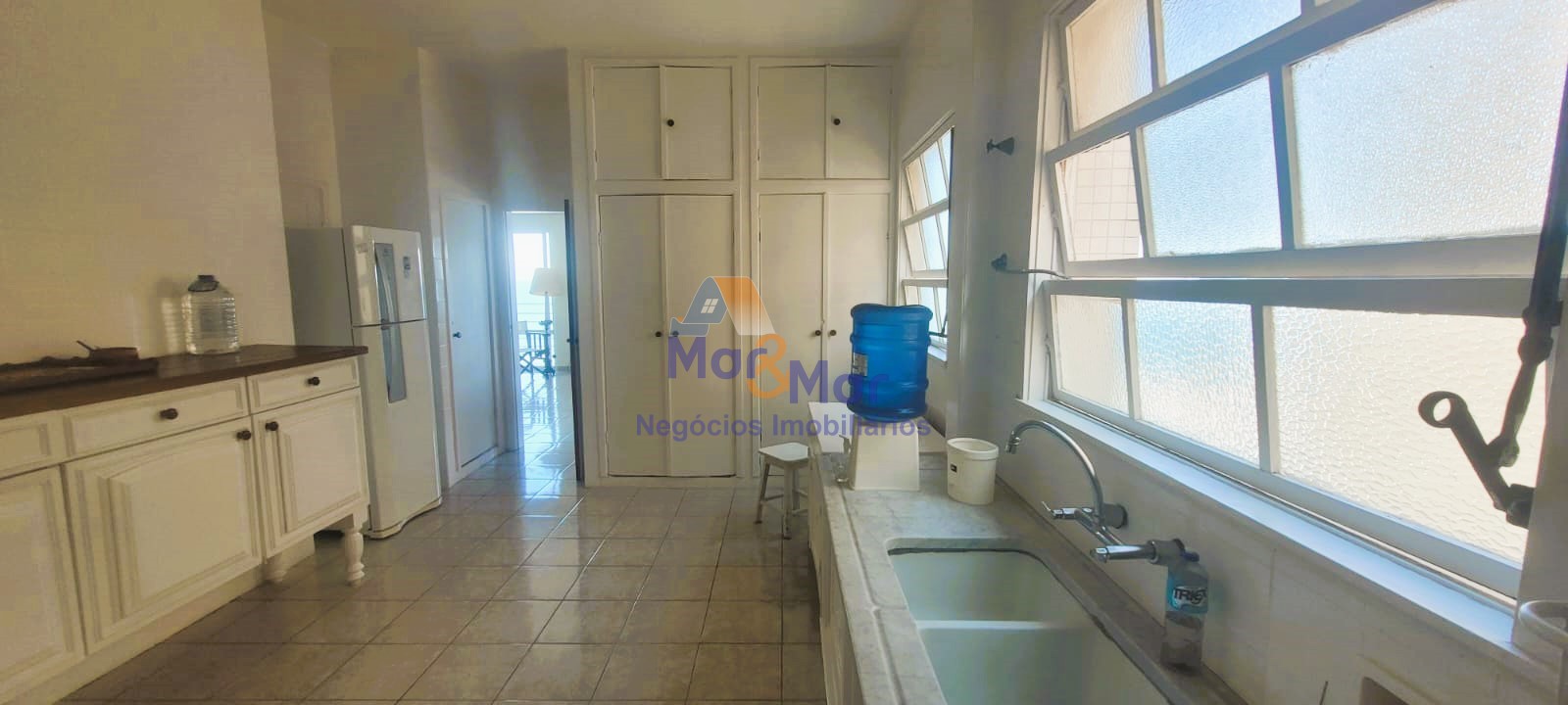 Apartamento Frente ao Mar nas Pitangueiras, Guarujá - SP