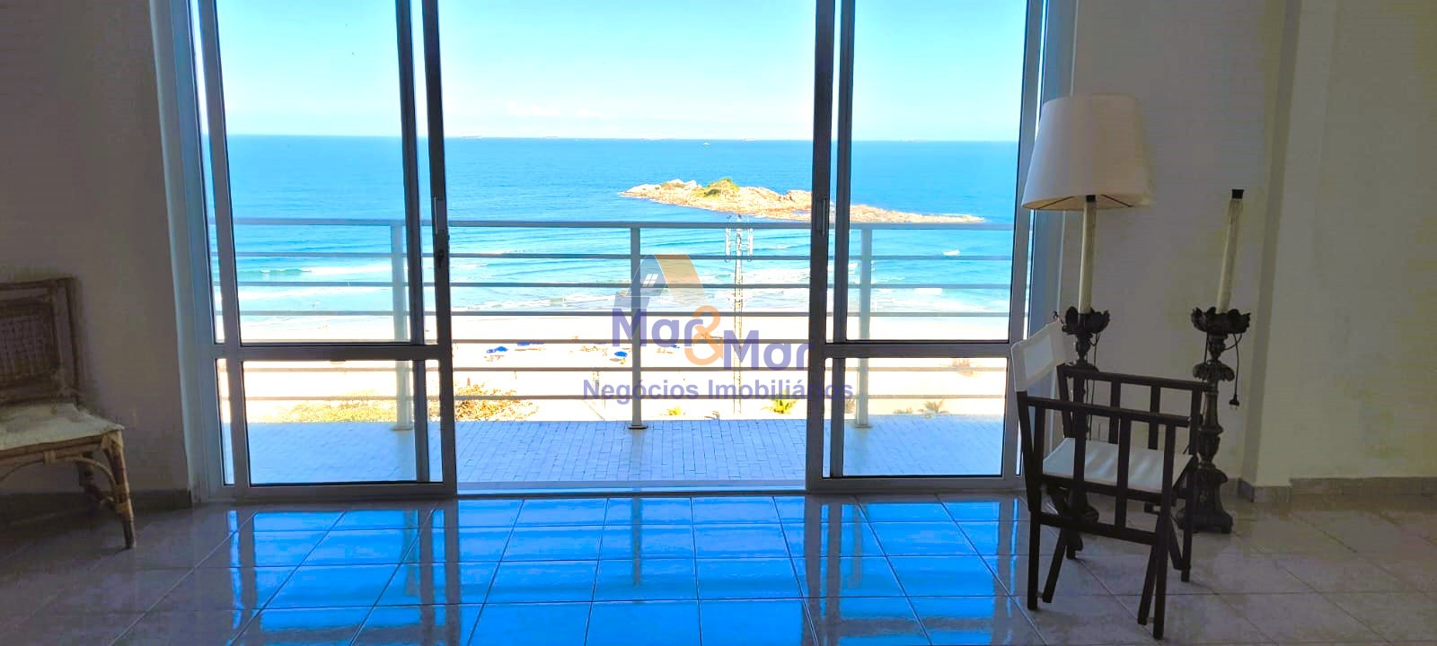 Apartamento Frente ao Mar nas Pitangueiras, Guarujá - SP