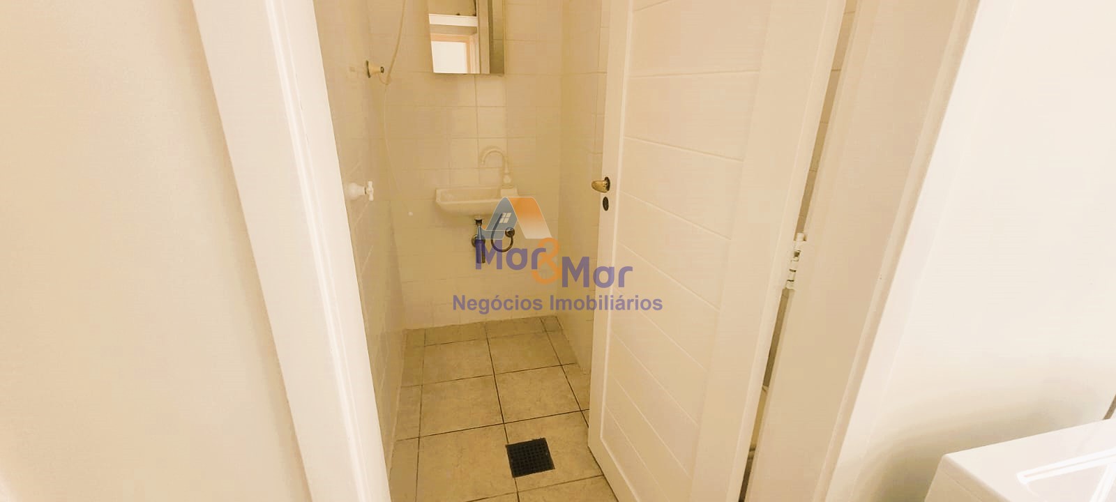 Apartamento Frente ao Mar nas Pitangueiras, Guarujá - SP
