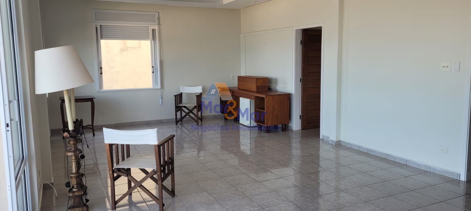 Apartamento Frente ao Mar nas Pitangueiras, Guarujá - SP