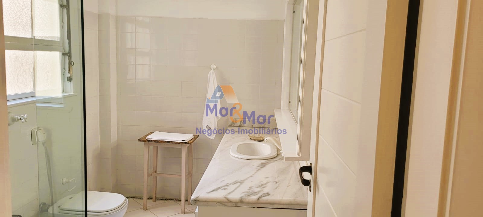Apartamento Frente ao Mar nas Pitangueiras, Guarujá - SP