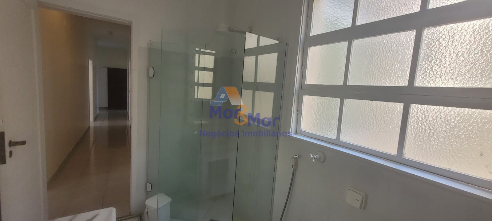 Apartamento Frente ao Mar nas Pitangueiras, Guarujá - SP