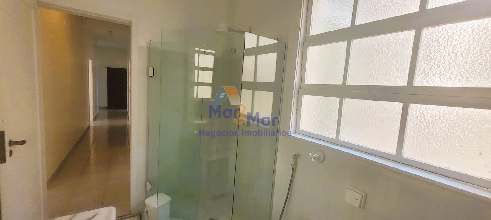 Apartamento Frente ao Mar nas Pitangueiras, Guarujá - SP