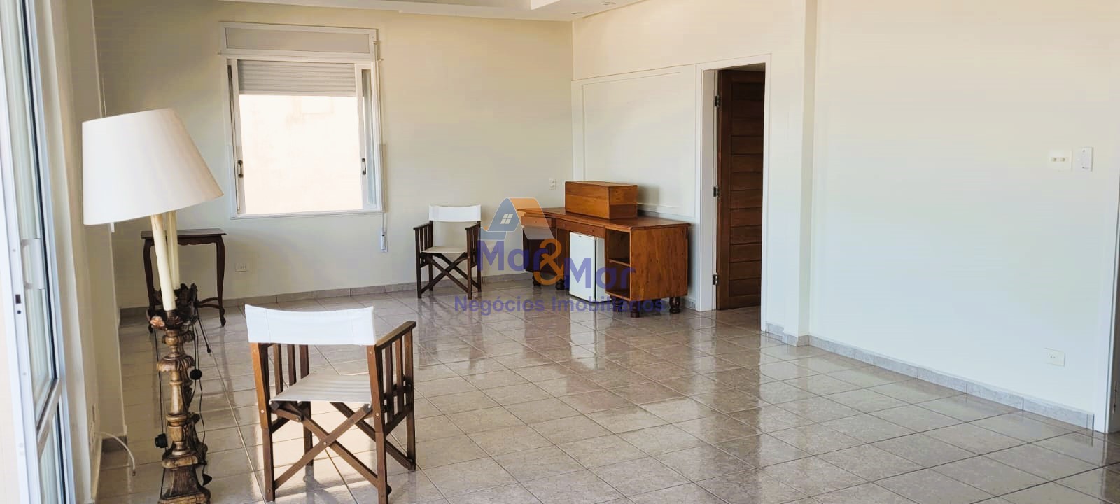 Apartamento Frente ao Mar nas Pitangueiras, Guarujá - SP