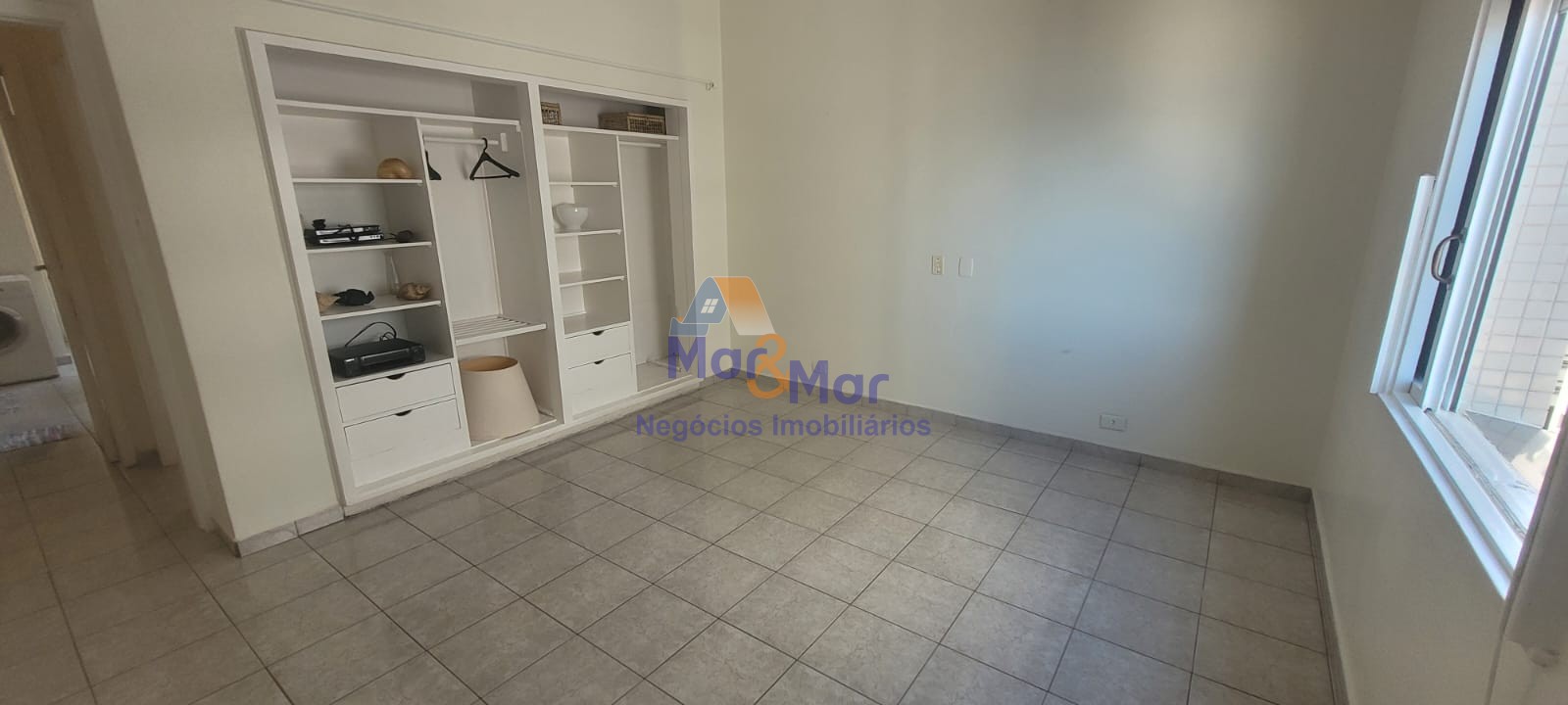 Apartamento Frente ao Mar nas Pitangueiras, Guarujá - SP