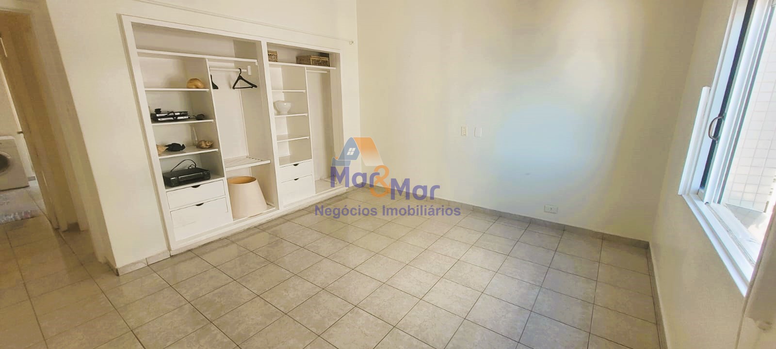 Apartamento Frente ao Mar nas Pitangueiras, Guarujá - SP