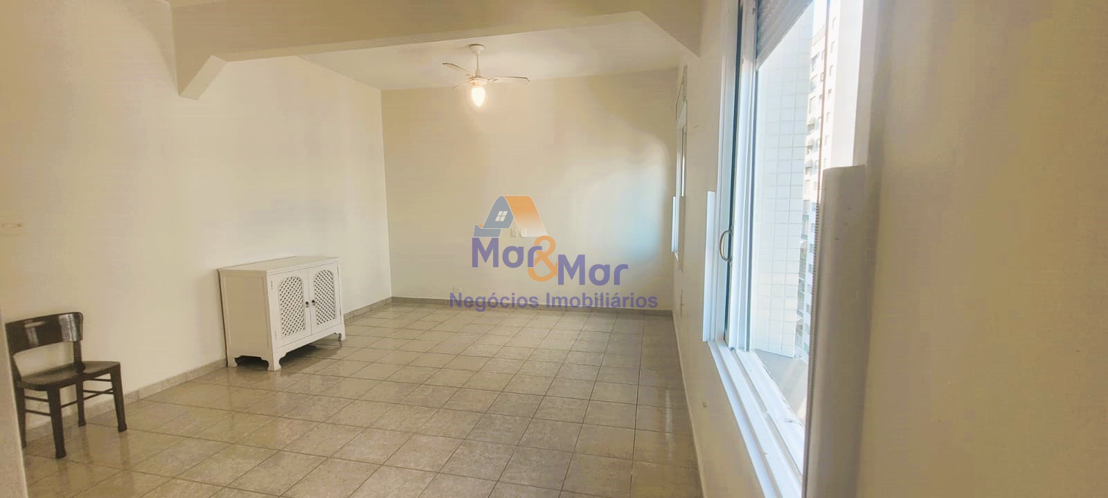 Apartamento Frente ao Mar nas Pitangueiras, Guarujá - SP