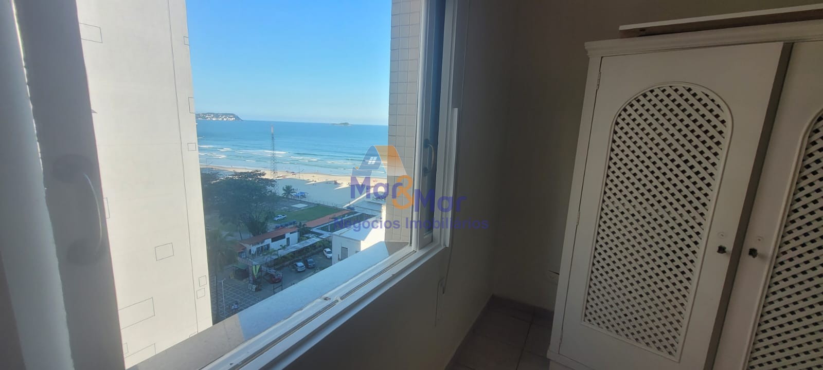 Apartamento Frente ao Mar nas Pitangueiras, Guarujá - SP