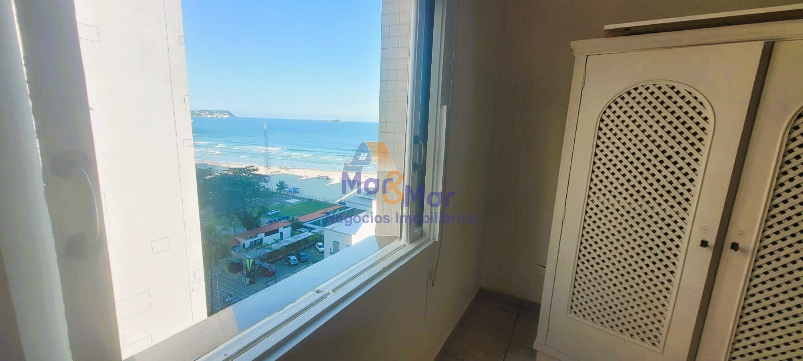 Apartamento Frente ao Mar nas Pitangueiras, Guarujá - SP