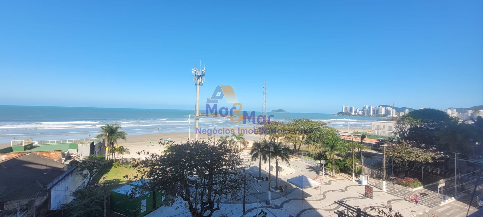 Apartamento Frente ao Mar nas Pitangueiras, Guarujá - SP