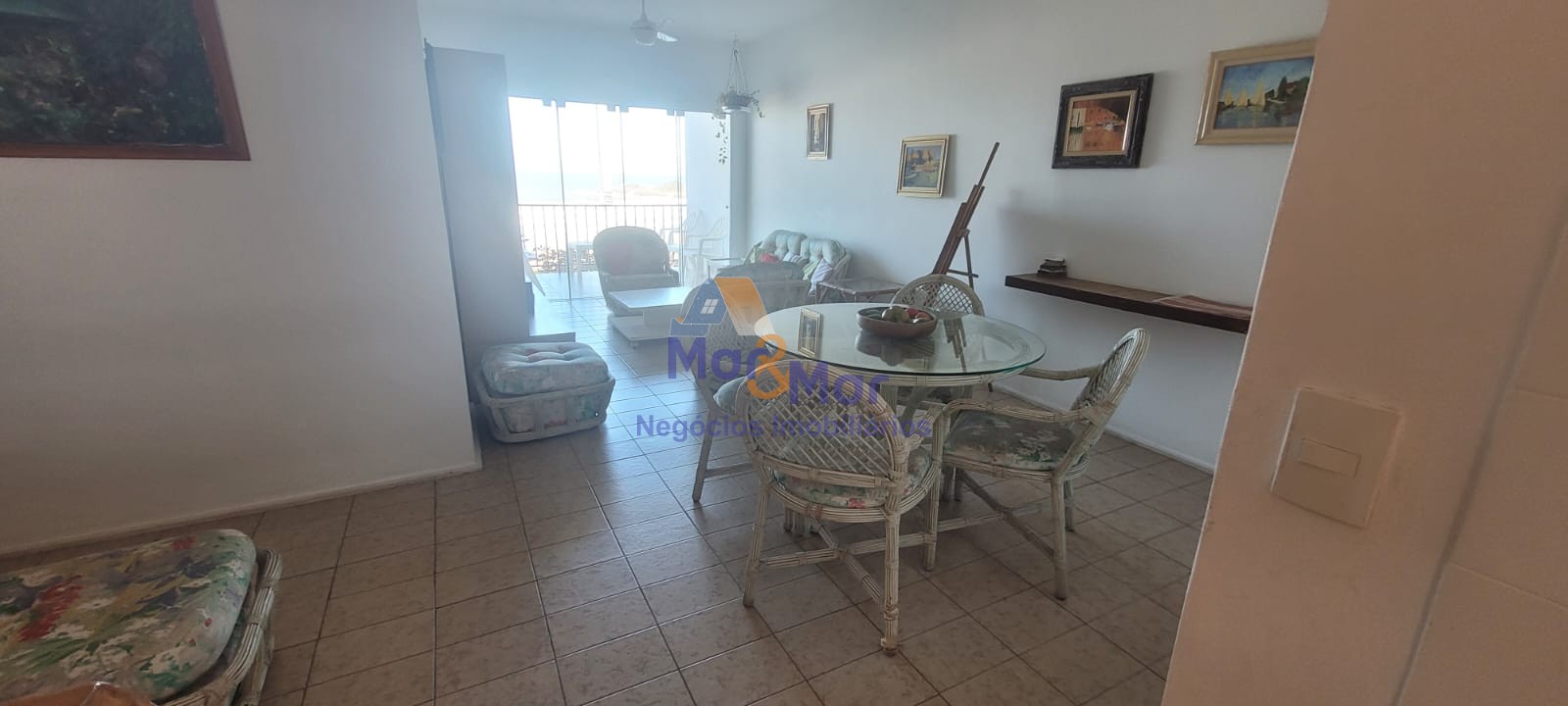 Apartamento Frente ao Mar nas Pitangueiras, Guarujá - SP