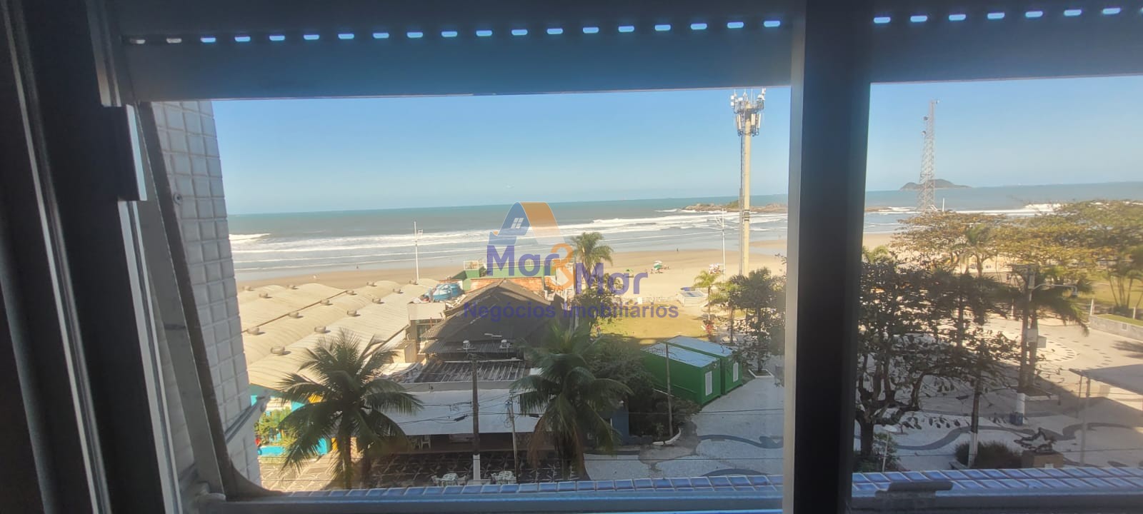 Apartamento Frente ao Mar nas Pitangueiras, Guarujá - SP