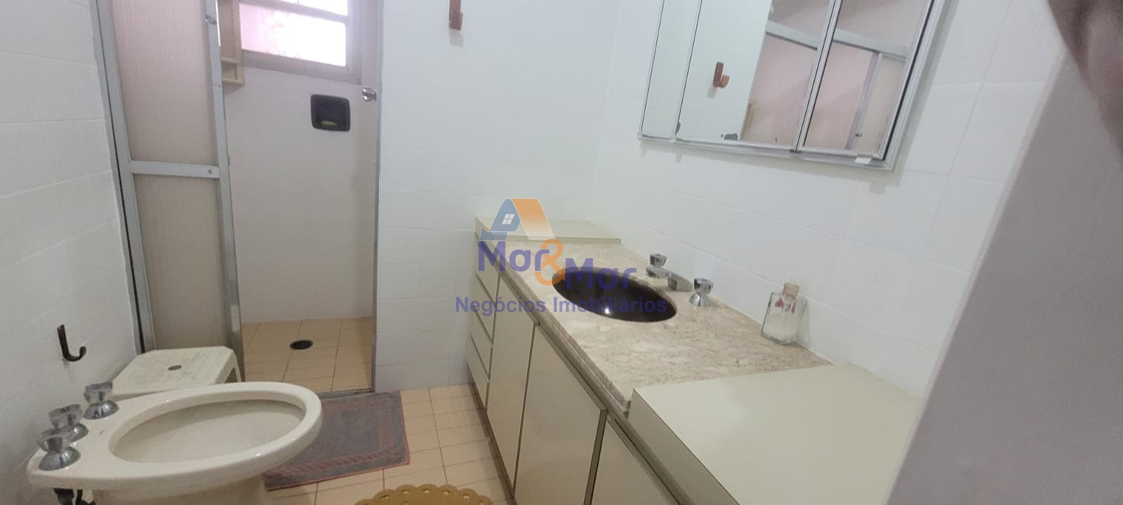 Apartamento Frente ao Mar nas Pitangueiras, Guarujá - SP