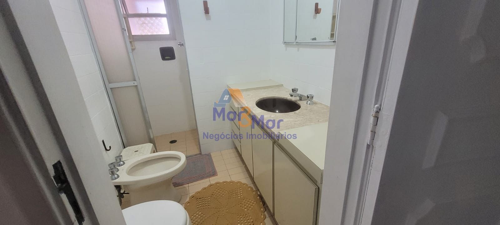 Apartamento Frente ao Mar nas Pitangueiras, Guarujá - SP