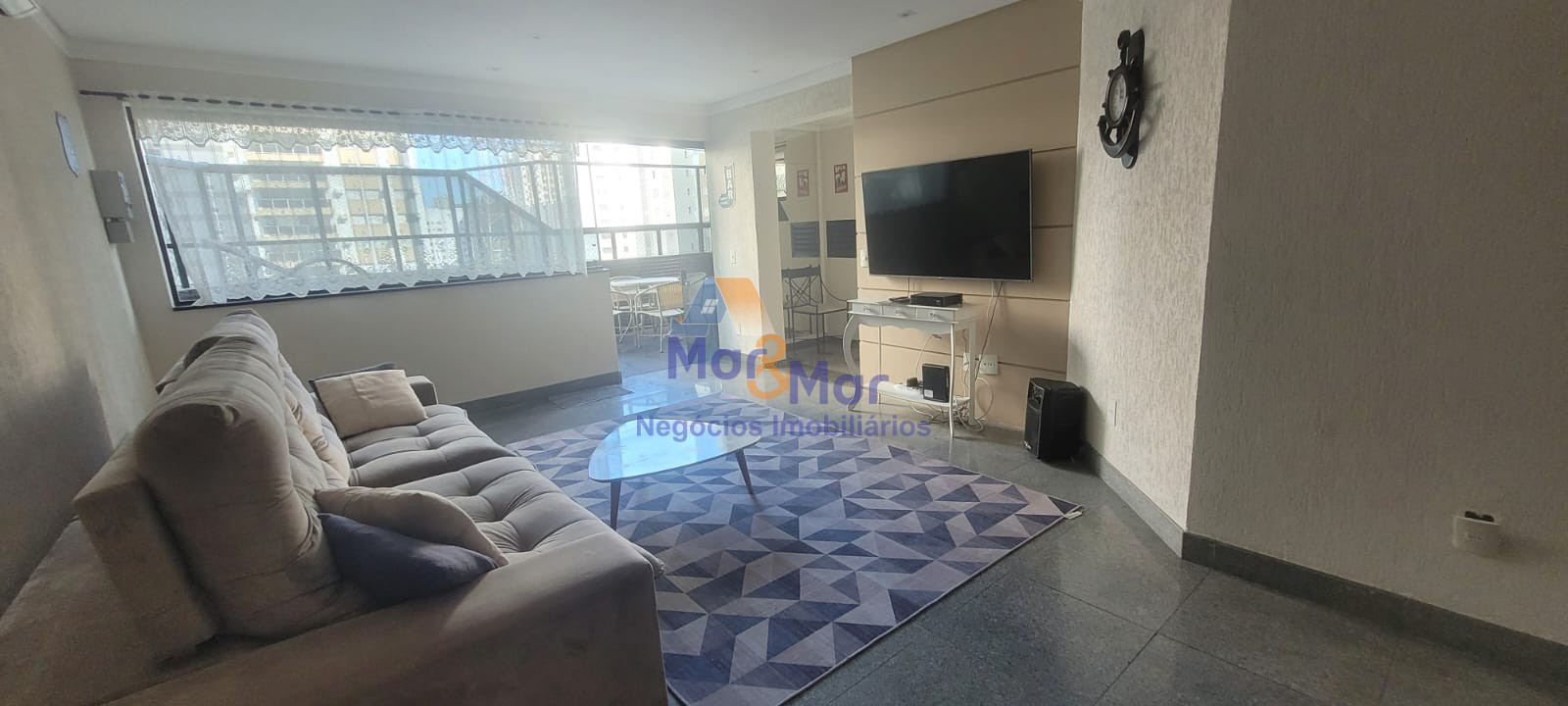 Duplex à Venda na Praia das Pitangueiras - Guarujá