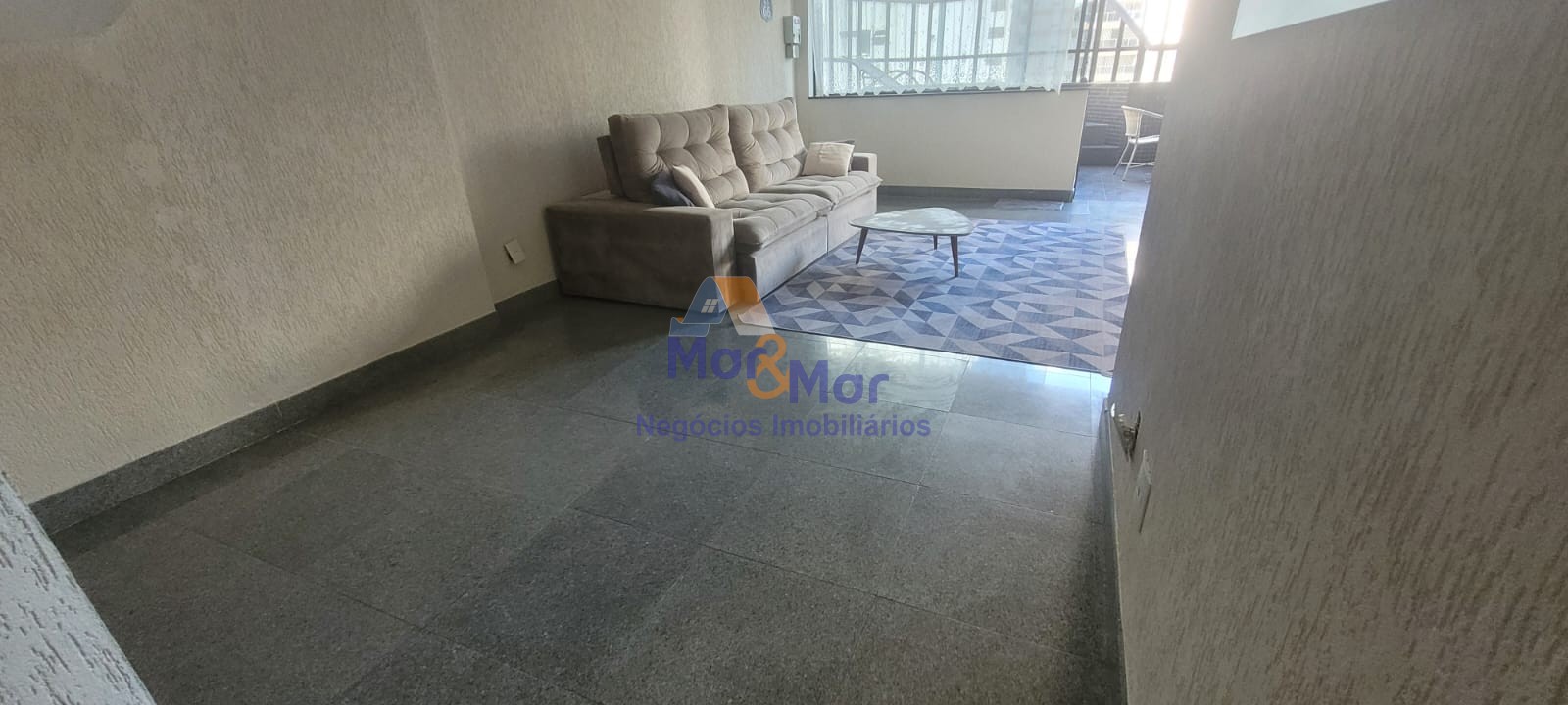 Duplex à Venda na Praia das Pitangueiras - Guarujá