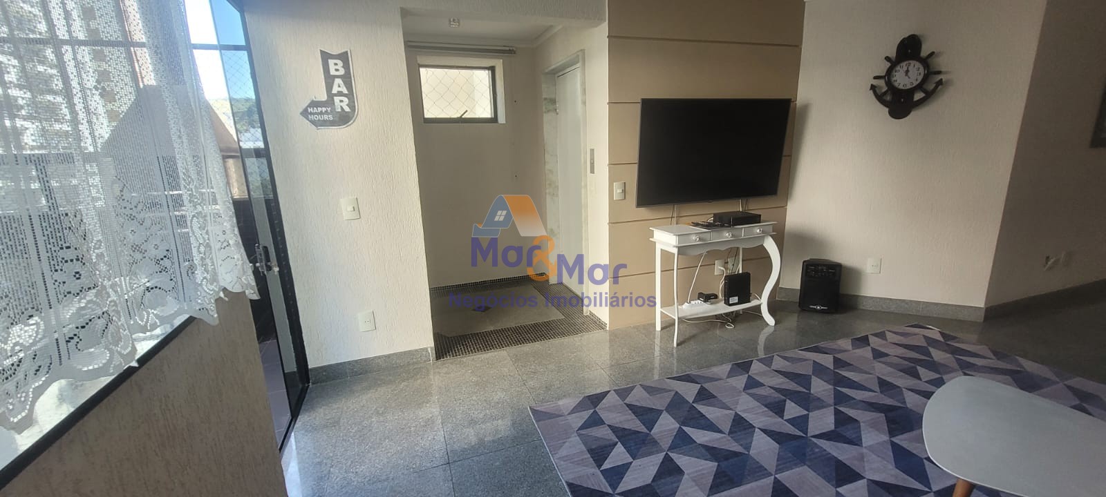 Duplex à Venda na Praia das Pitangueiras - Guarujá