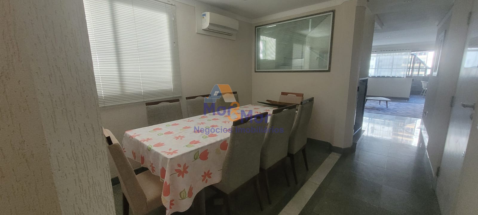 Duplex à Venda na Praia das Pitangueiras - Guarujá