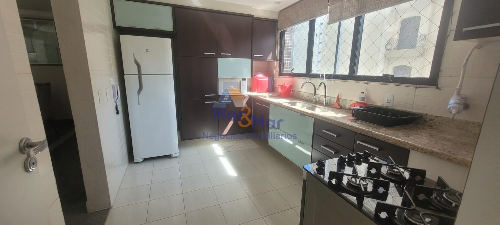 Duplex à Venda na Praia das Pitangueiras - Guarujá