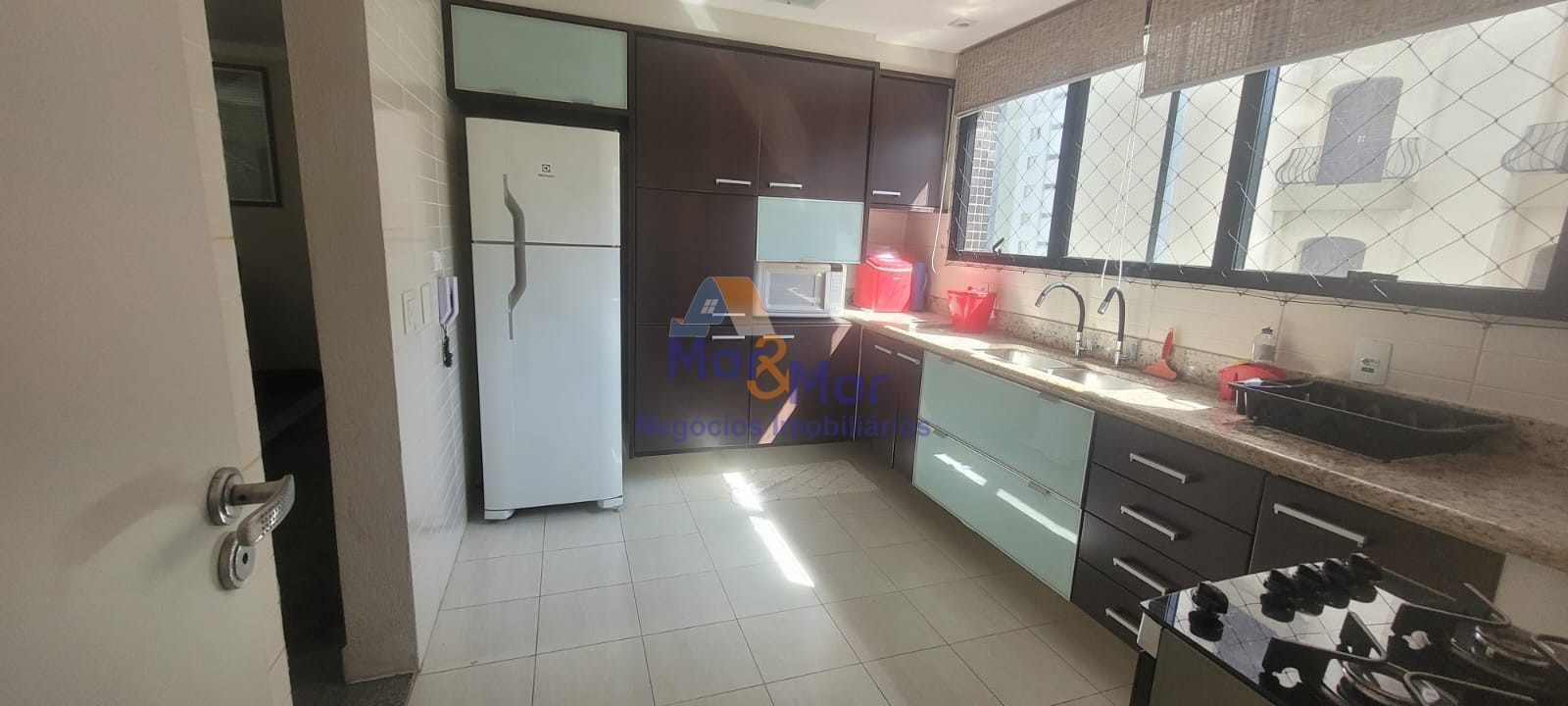 Duplex à Venda na Praia das Pitangueiras - Guarujá