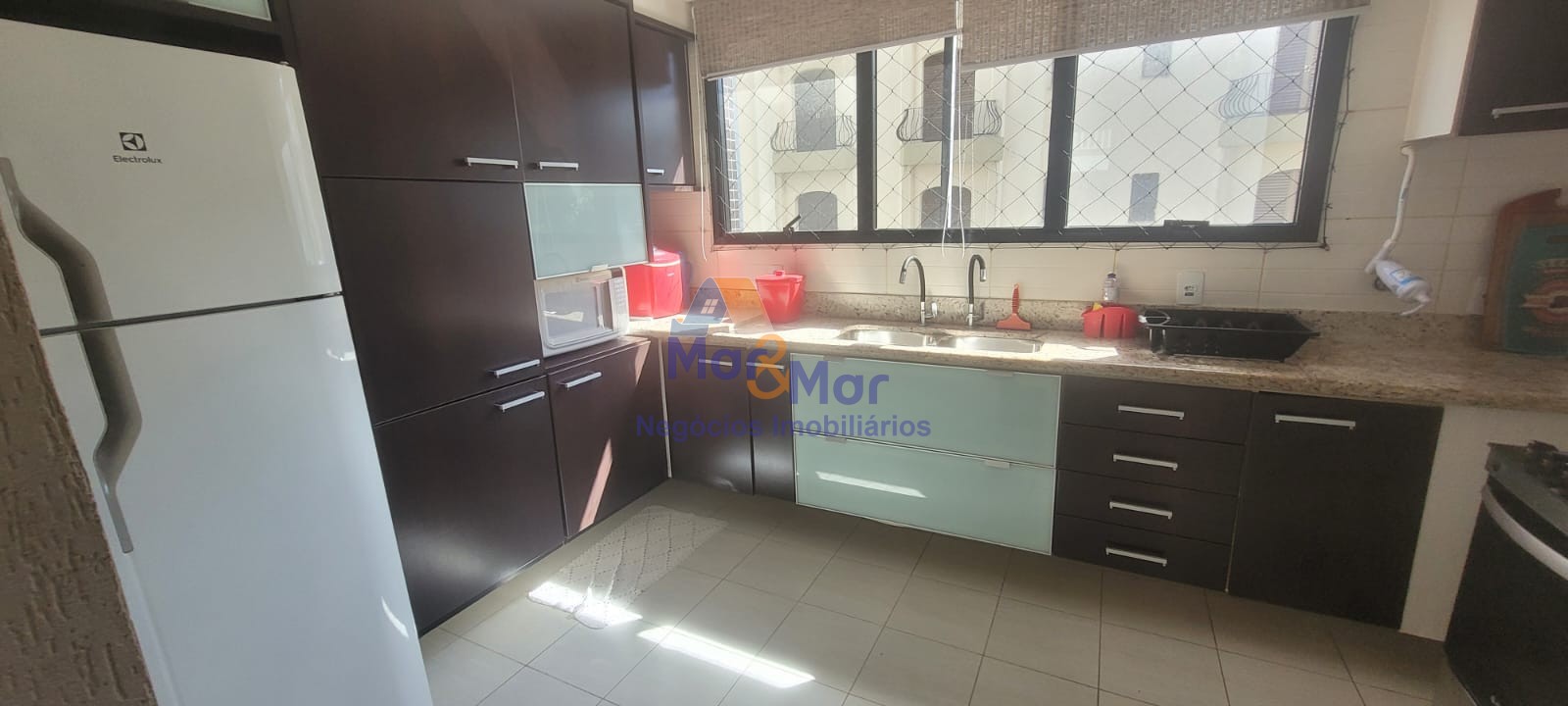 Duplex à Venda na Praia das Pitangueiras - Guarujá
