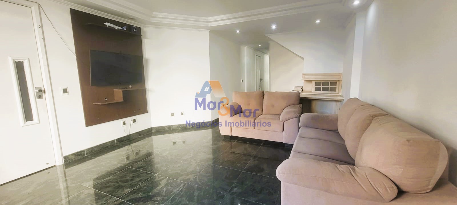 Apartamento Duplex na Praia das Pitangueiras!