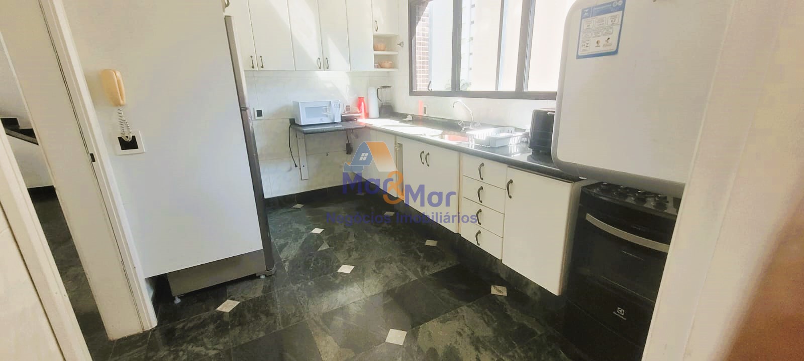 Apartamento Duplex na Praia das Pitangueiras!