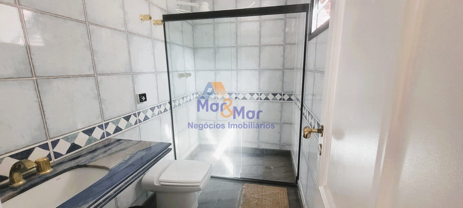 Apartamento Duplex na Praia das Pitangueiras!