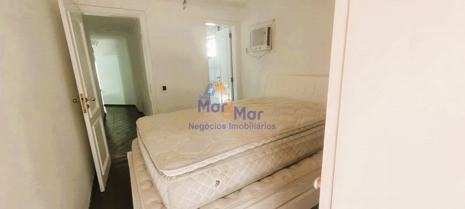 Apartamento Duplex na Praia das Pitangueiras!