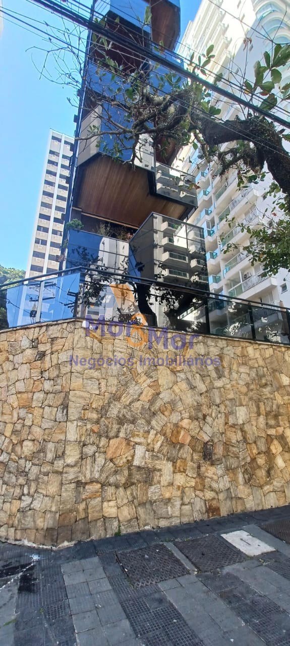 Apartamento Duplex na Praia das Pitangueiras!