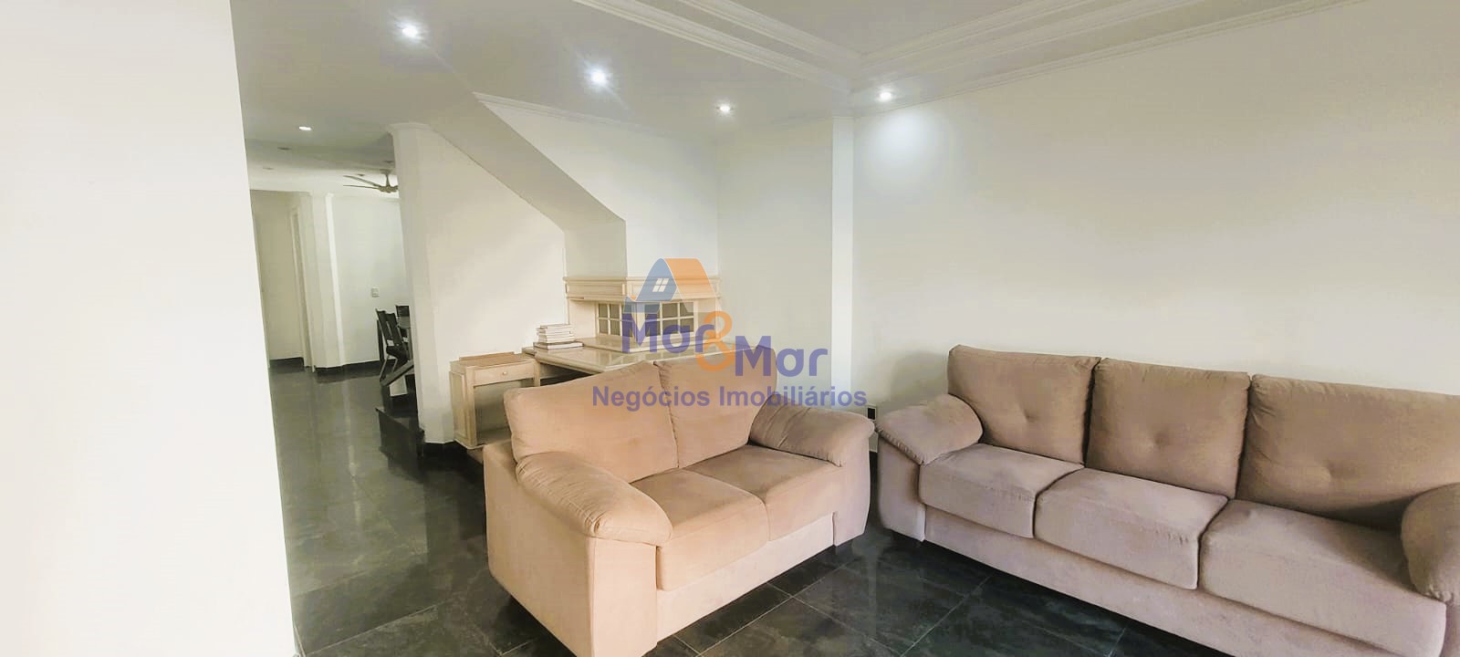 Apartamento Duplex na Praia das Pitangueiras!