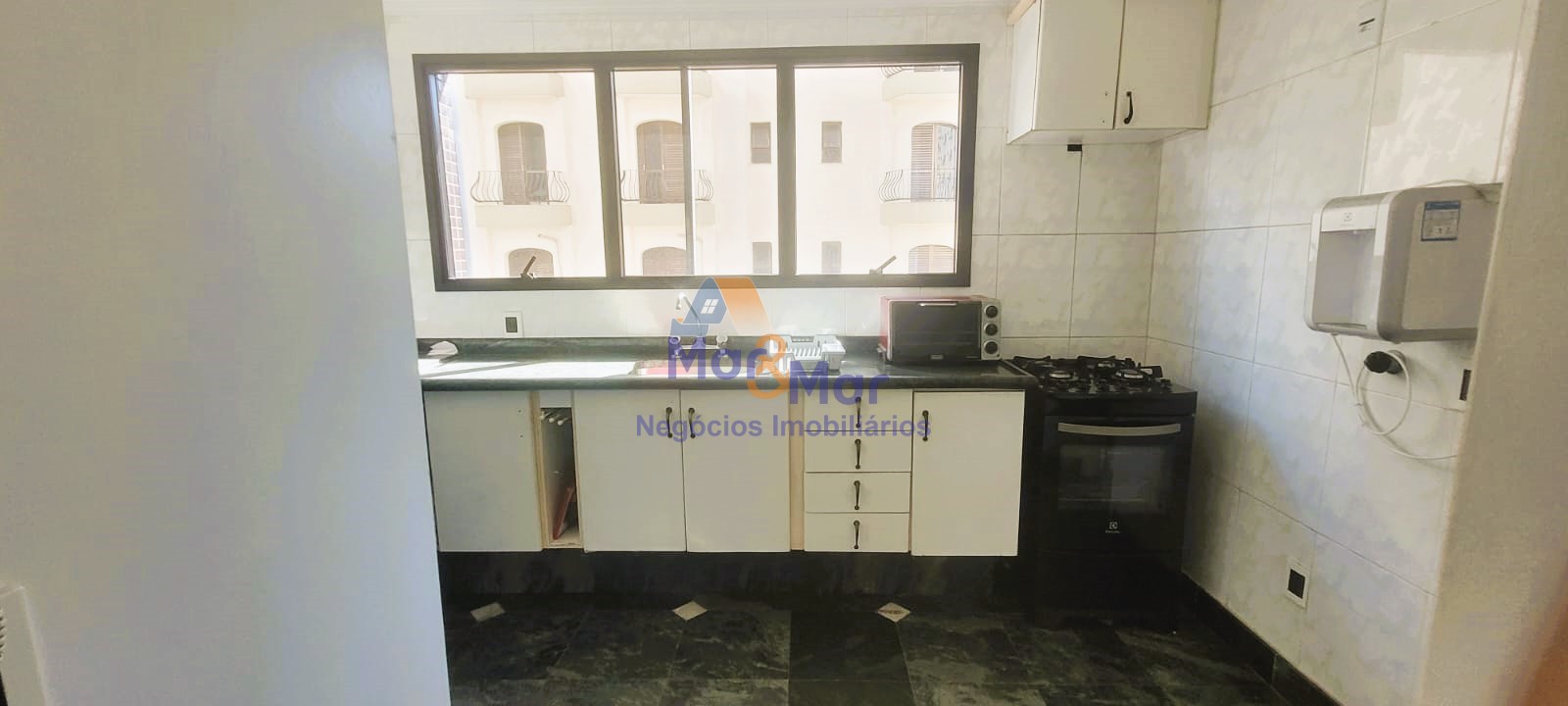 Apartamento Duplex na Praia das Pitangueiras!