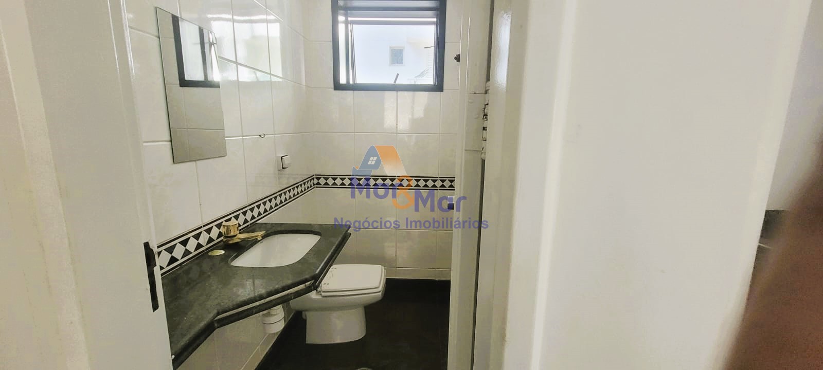 Apartamento Duplex na Praia das Pitangueiras!