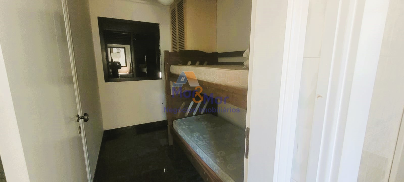 Apartamento Duplex na Praia das Pitangueiras!