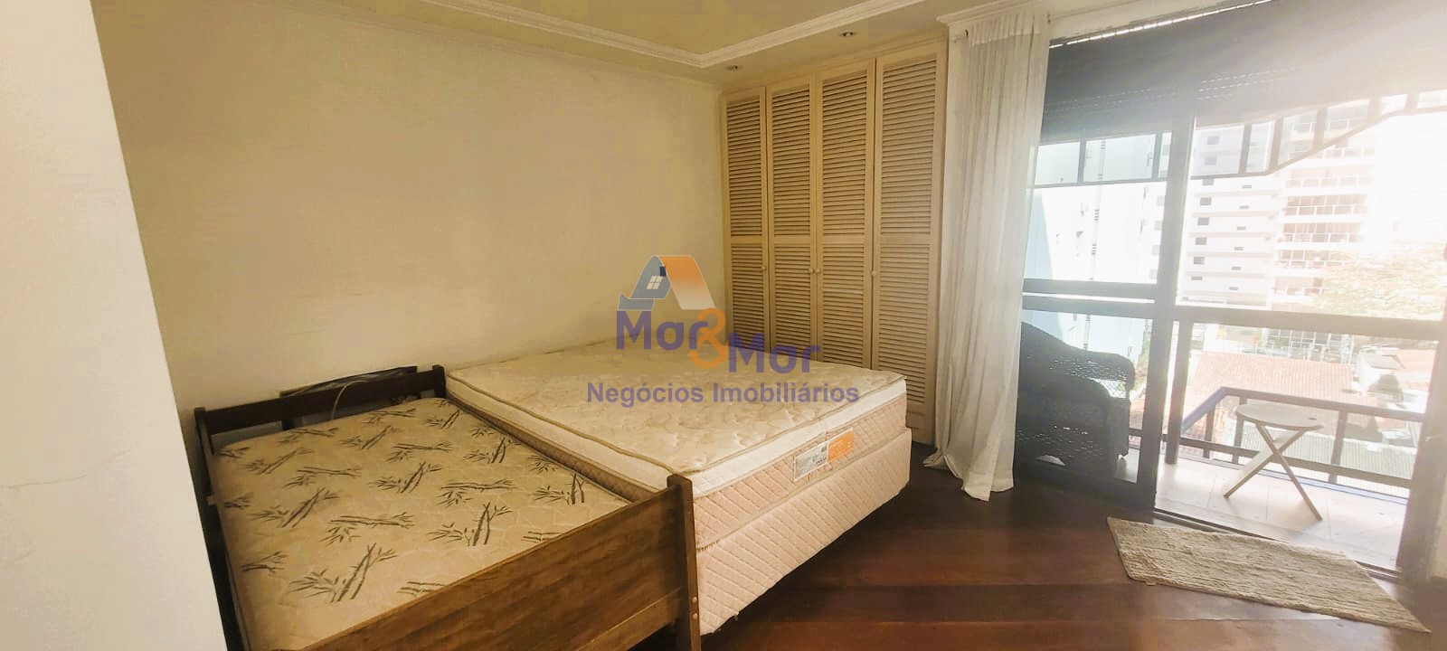 Apartamento Duplex na Praia das Pitangueiras!