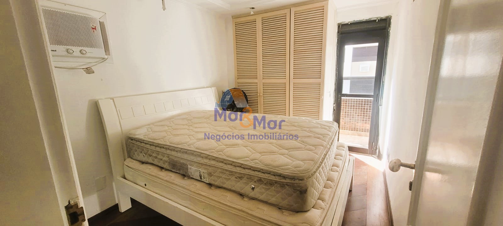 Apartamento Duplex na Praia das Pitangueiras!