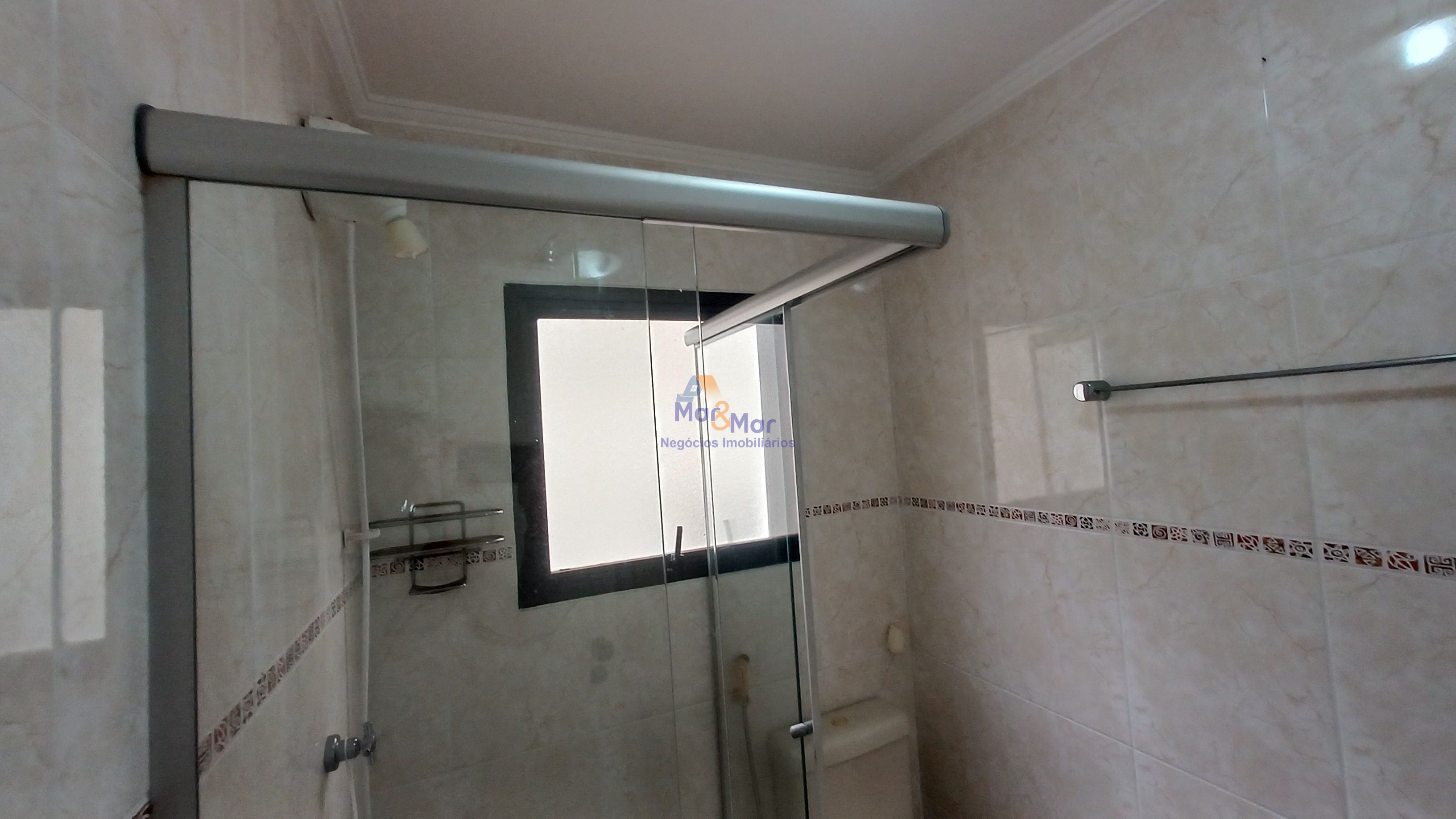 Apartamento na Praia da Enseada, Guarujá - SP