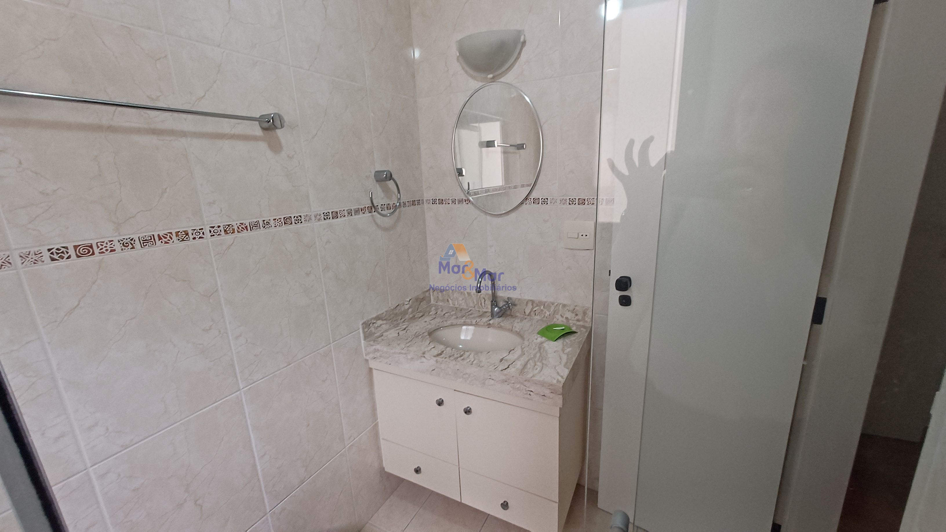 Apartamento na Praia da Enseada, Guarujá - SP