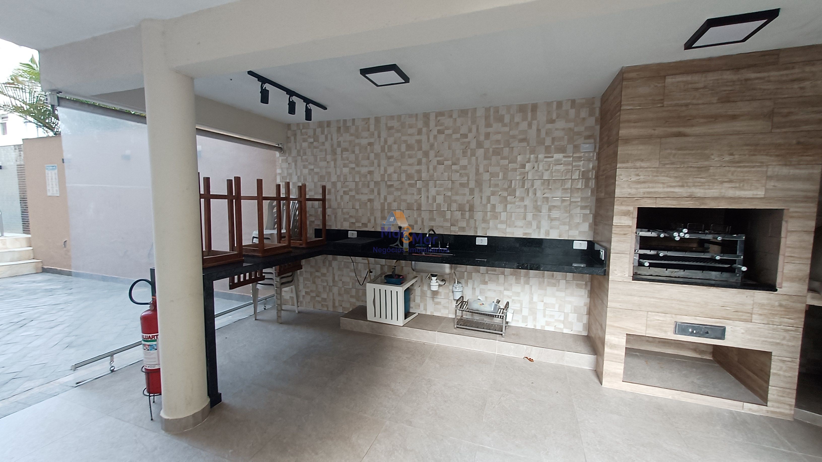 Apartamento na Praia da Enseada, Guarujá - SP