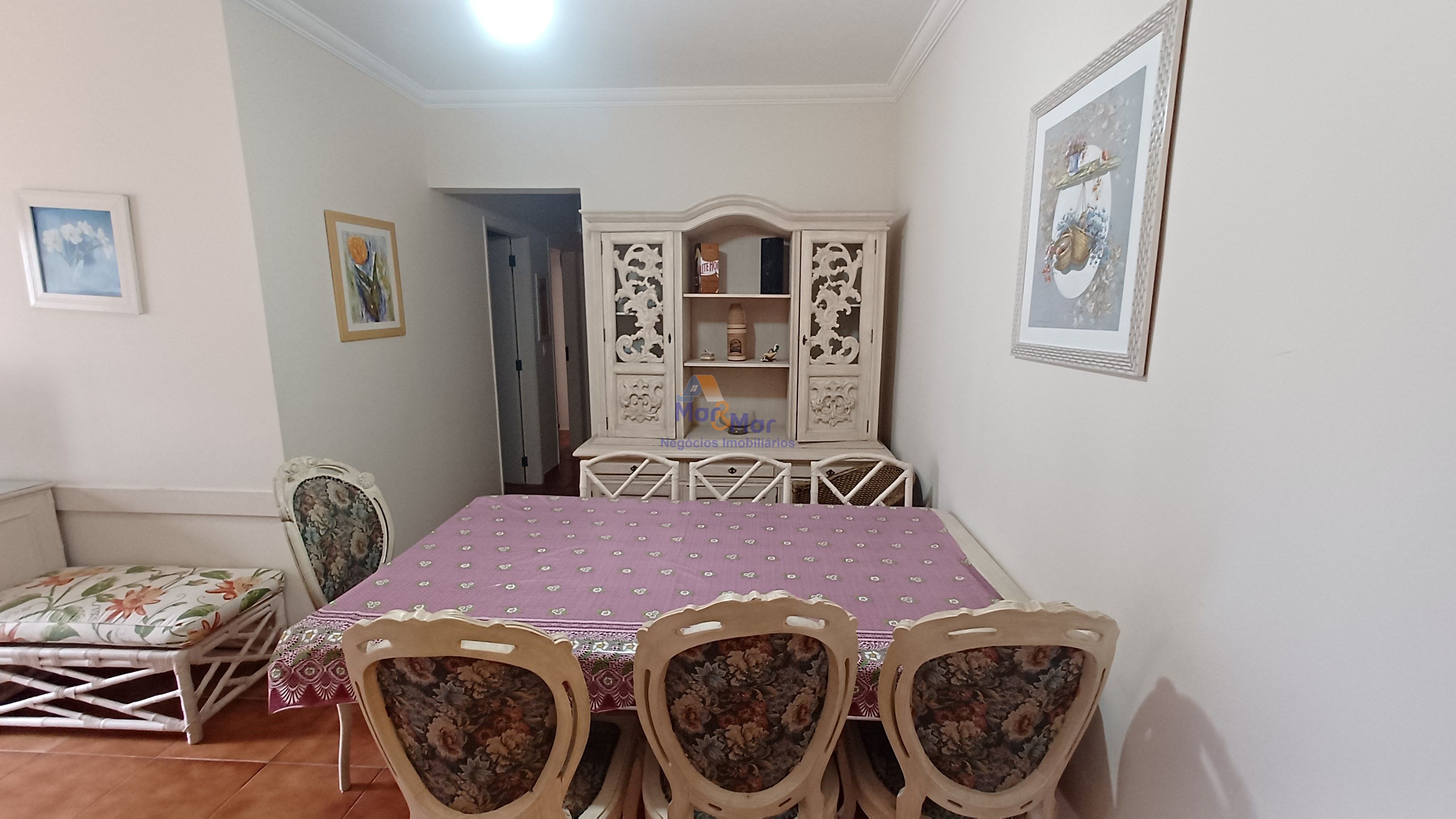 Apartamento na Praia da Enseada, Guarujá - SP