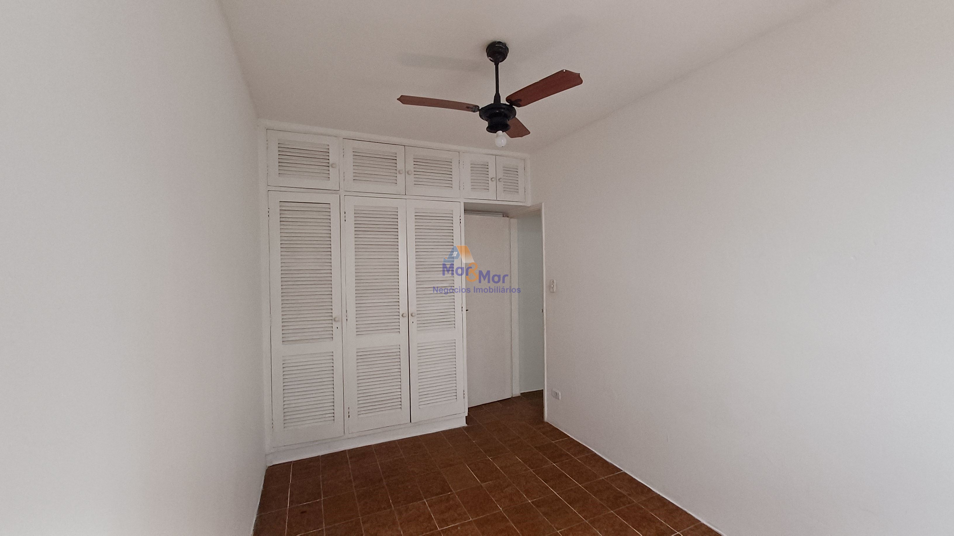 Apartamento na Praia da Enseada, Guarujá - SP