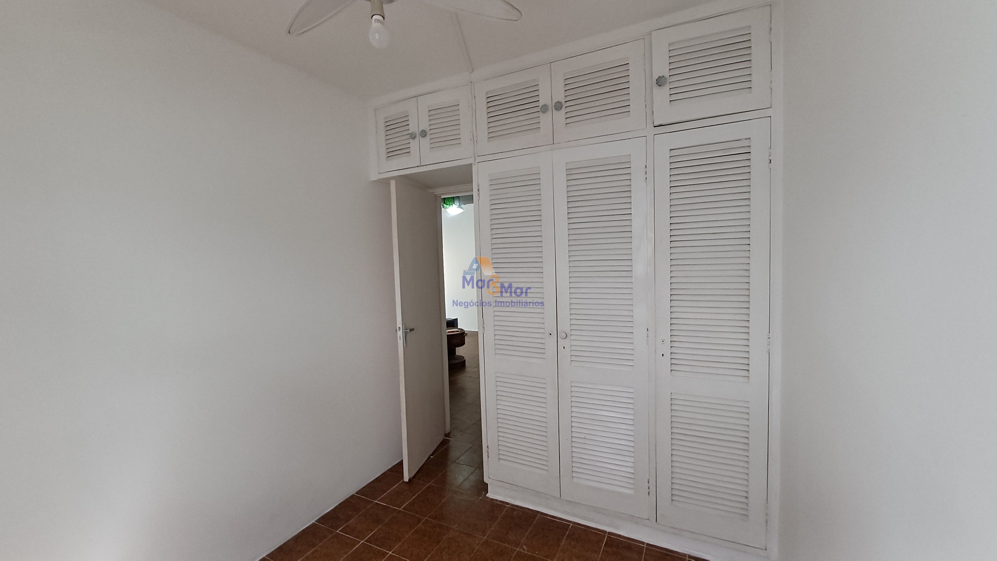 Apartamento na Praia da Enseada, Guarujá - SP