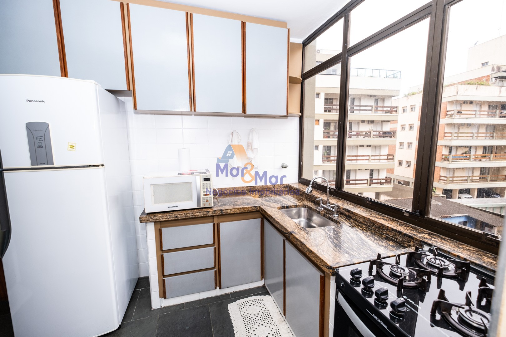 Apartamento na Praia da Enseada, Guarujá - SP