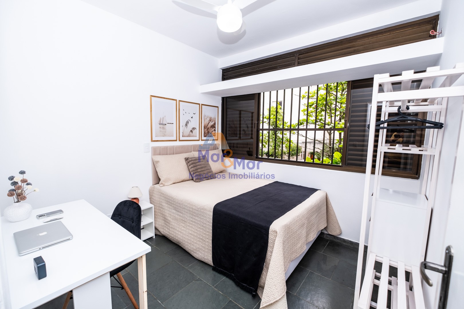 Apartamento na Praia da Enseada, Guarujá - SP