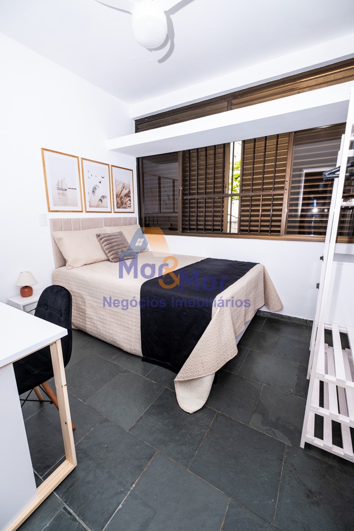 Apartamento na Praia da Enseada, Guarujá - SP