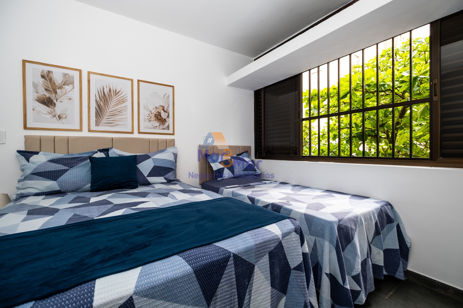 Apartamento na Praia da Enseada, Guarujá - SP