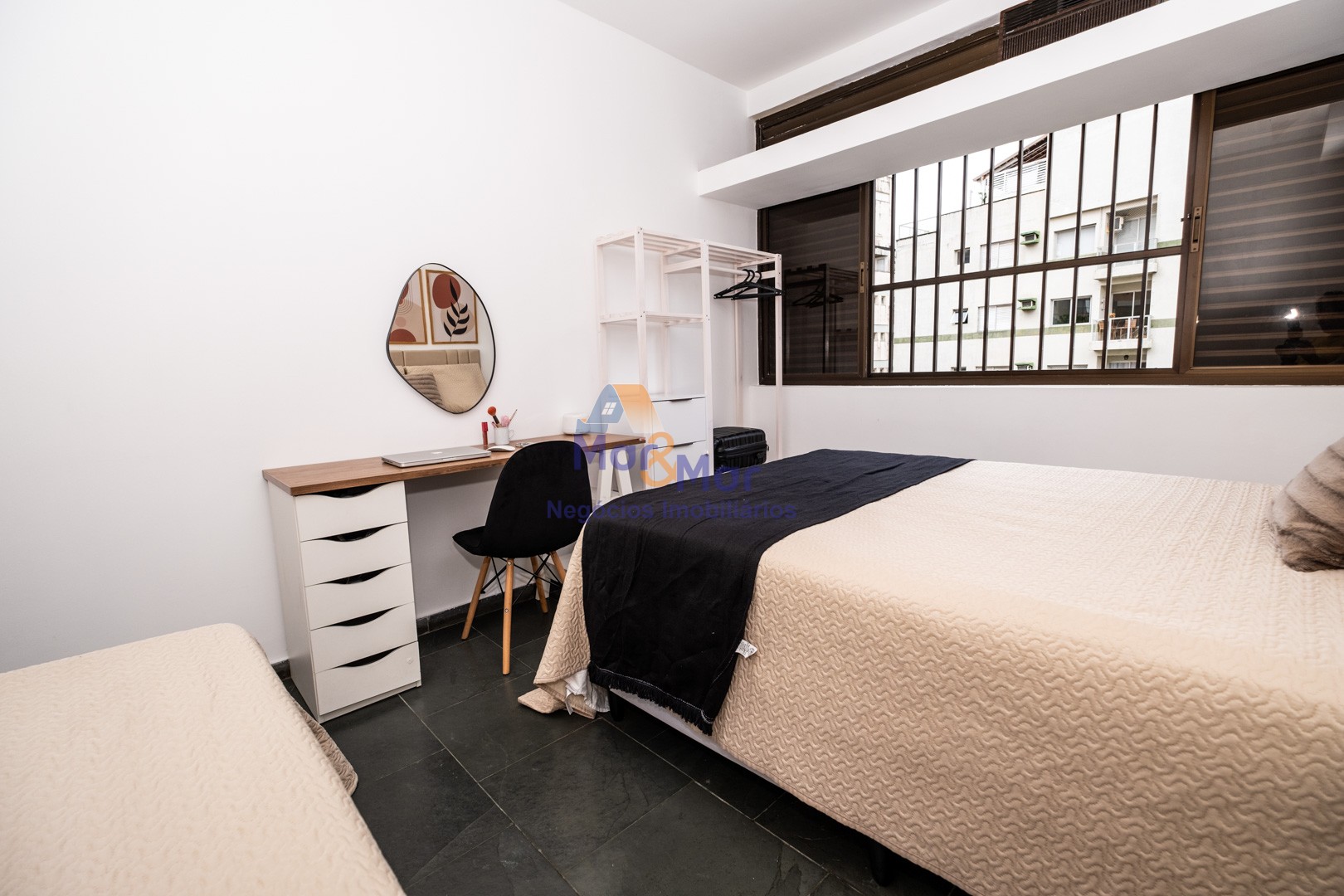 Apartamento na Praia da Enseada, Guarujá - SP