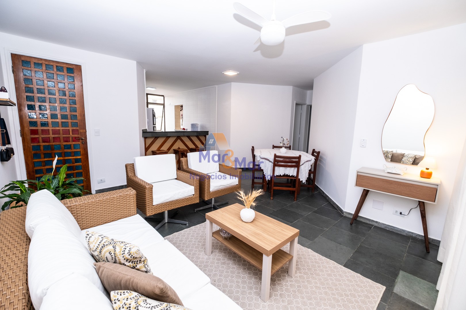 Apartamento na Praia da Enseada, Guarujá - SP